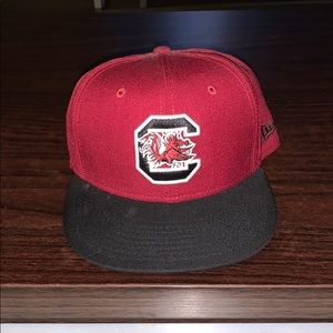 Size 7 fitted New Era South Carolina hat